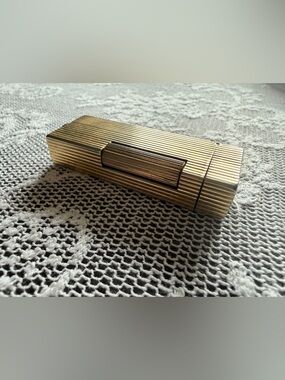 Vintage Gold plated Ribbed Dunhill lighter